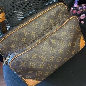 Auth Louis Vuitton Nile GM shoulder bag